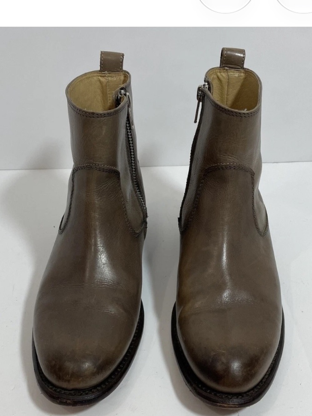 Frye Women's Danielle Short Ankle Boots Size 9 taupe gray logo western